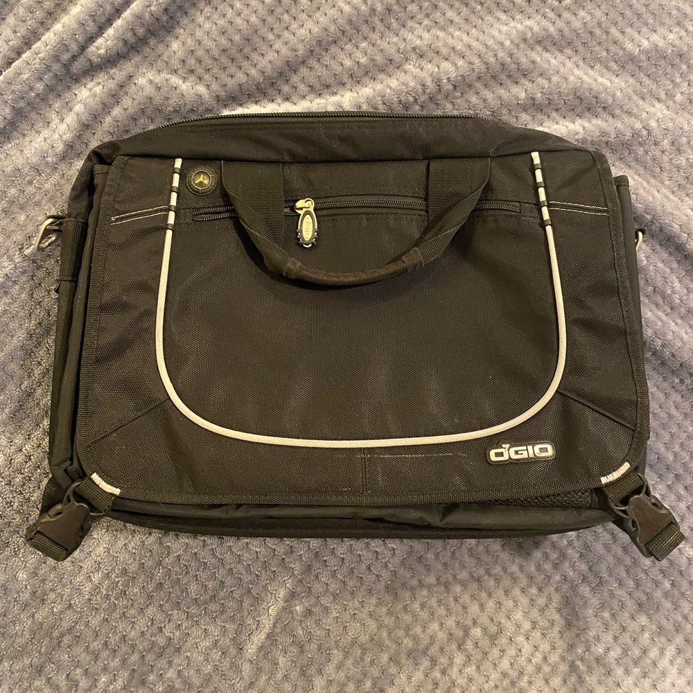 GC OGIO black computer laptop PC messenger bag
